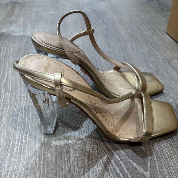 Disney aldo high heels size 7 - Picture 2 of 4